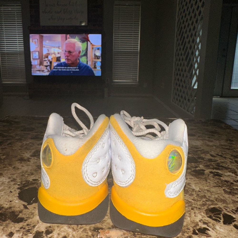 Jordan 13 - Picture 2 of 4